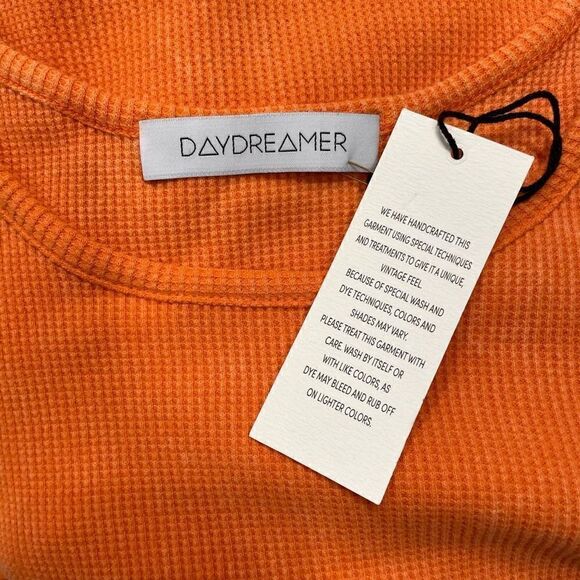 Daydreamer Women’s XL Cold Shoulder Long Sleeve Pullover Sweater NWT - Picture 5 of 7